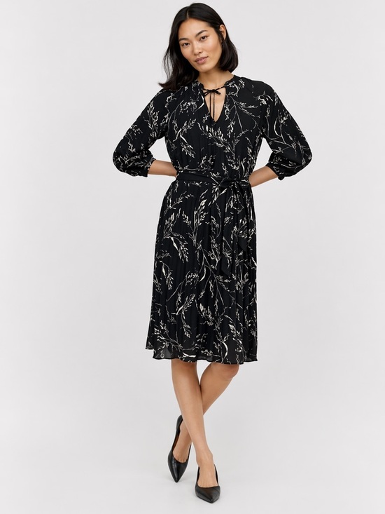 H&M Dresses & Skirts - 💜FirmPrice💜 H&M pleated wrap dress
